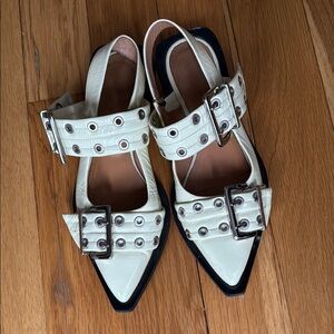 Ganni Feminine Buckle Flats – Egret